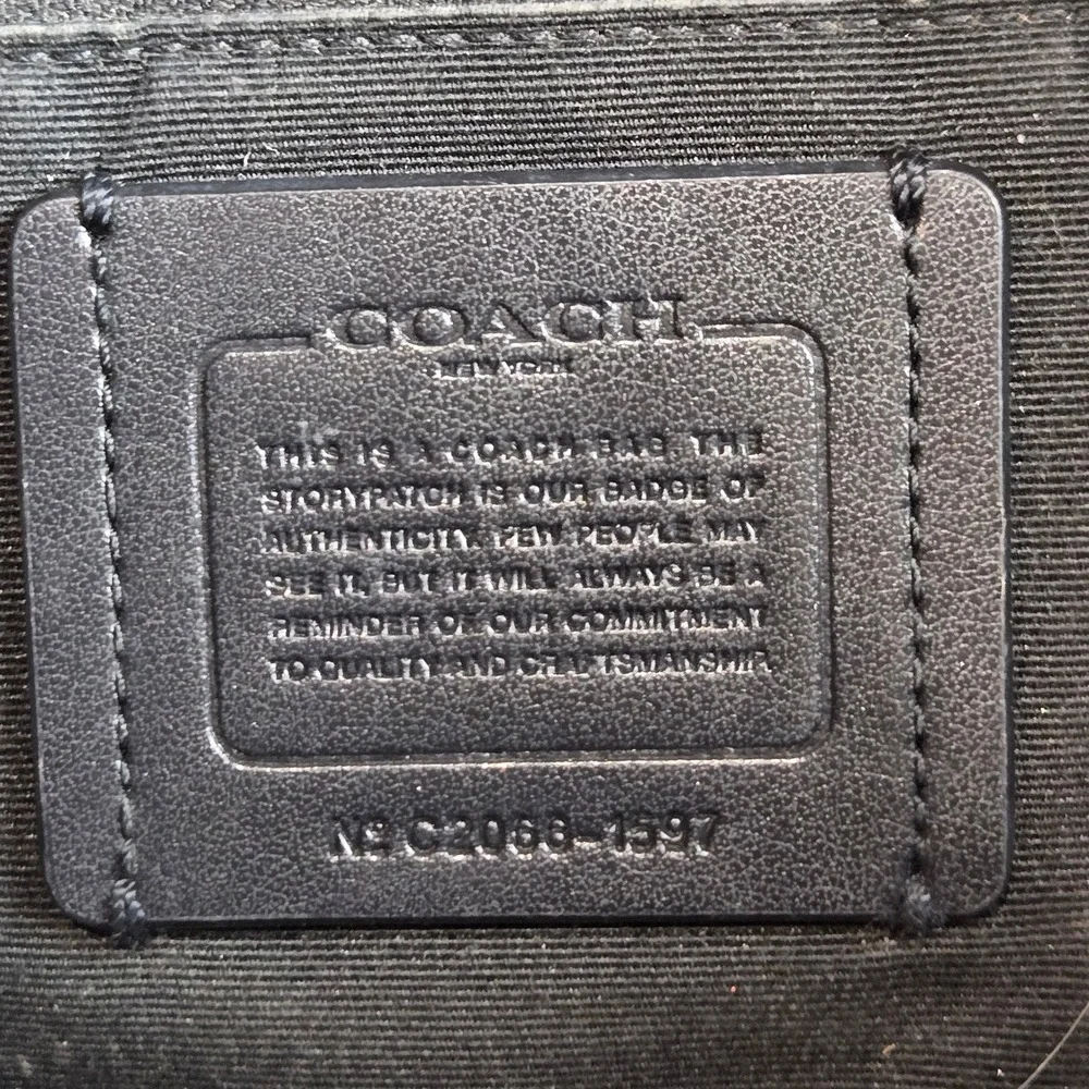 Coach Black Pebbled Leather Shoulder Bag Purse Gold Hardware Y2K Vintage Classic